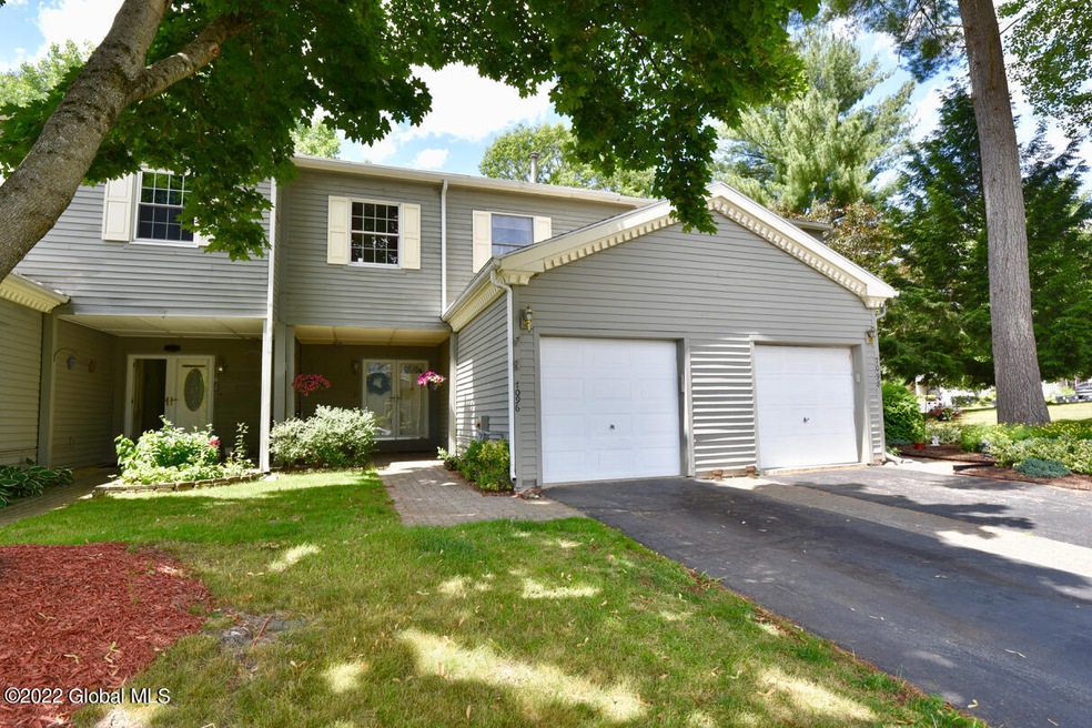 7096 Suzanne Ln, Schenectady, NY 12303 - photo 1