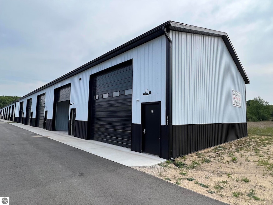 7450 Glendale unit 11, Bellaire, MI 49615 - photo 1