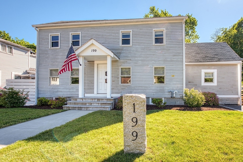 199 Howard St unit 1st Flr, Rockland, MA 02370 - photo 1