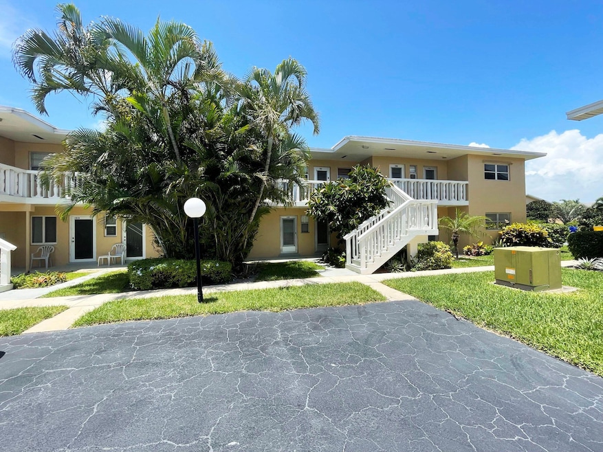 2111 NE 1st Ct unit 204, Boynton Beach, FL 33435 - photo 1