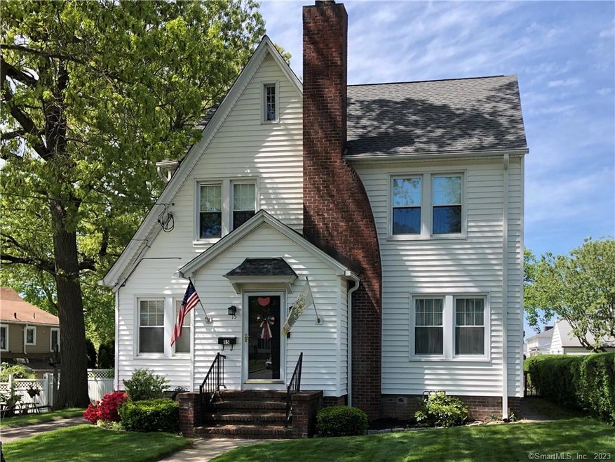 15 Avalon Cir, Waterbury, CT 06710 - photo 1