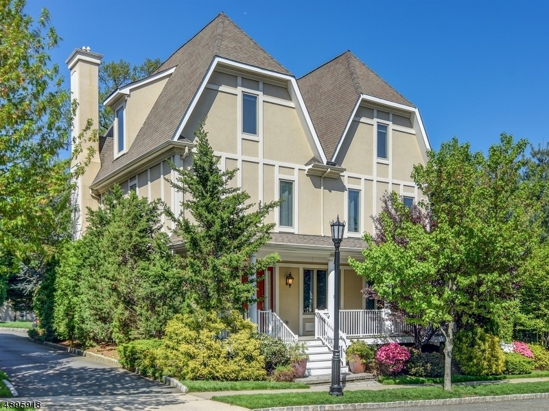 10 Christopher Ct, Montclair, NJ 07042 - photo 1