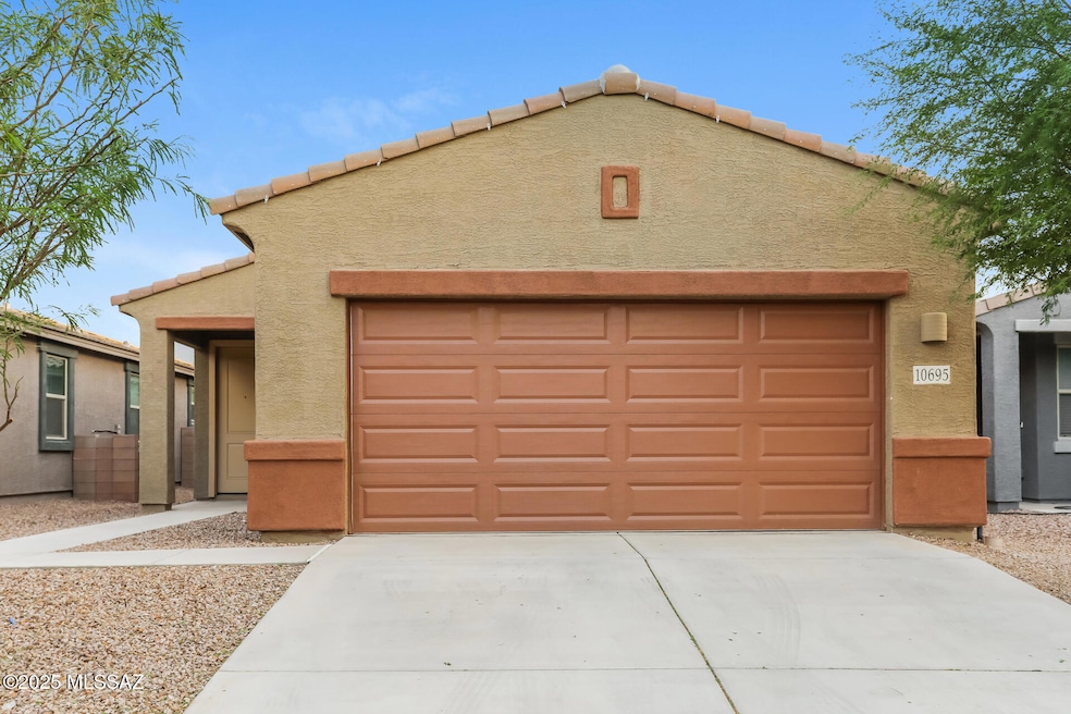 10695 W Dickerson Dr, Marana, AZ 85653 - photo 1