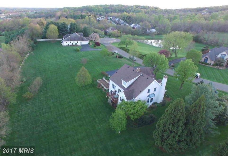 7541 Foxview Dr, Warrenton, VA 20186 - photo 1