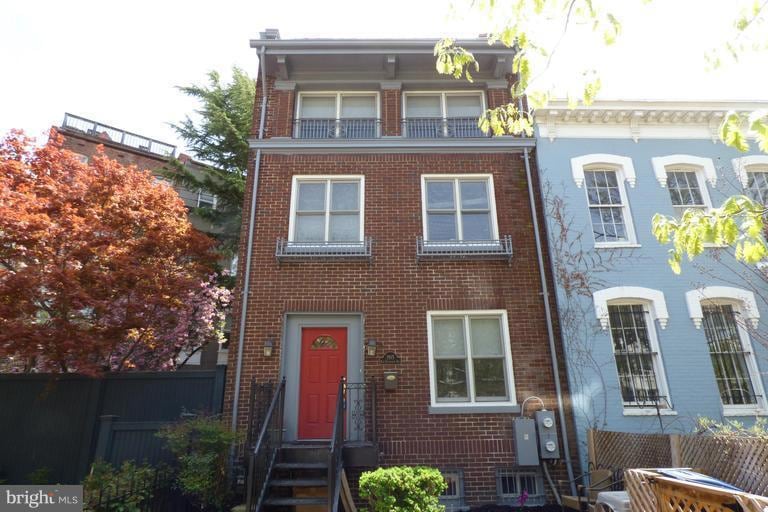 1915 New Hampshire Ave NW unit B, Washington, DC 20009 - photo 1