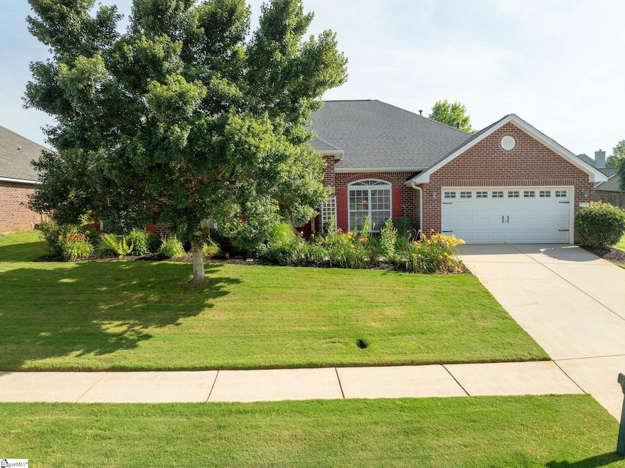 575 Ellsmere Way, Moore, SC 29369 - photo 1