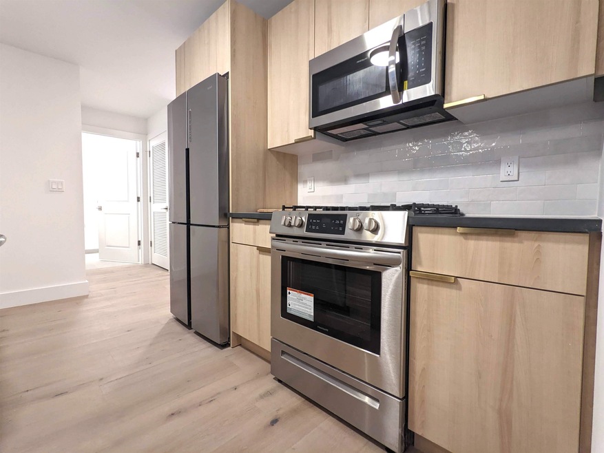 348 Baldwin Ave unit 203, Jersey City, NJ 07306 - photo 1