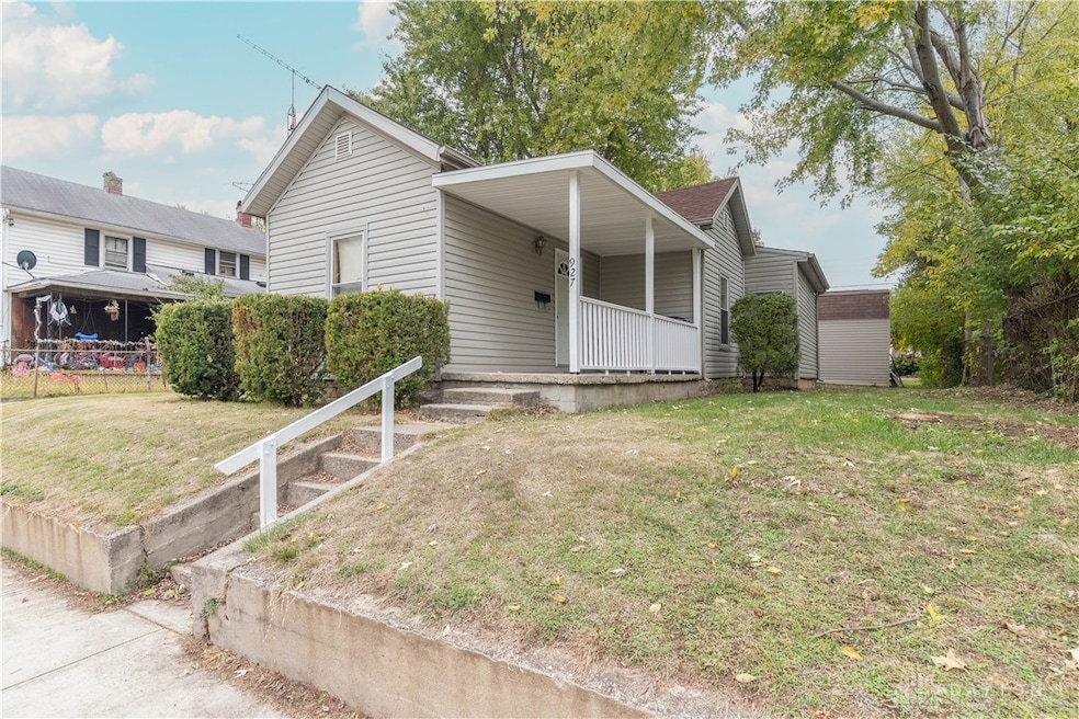 927 Jefferson St, Troy, OH 45373 - photo 1