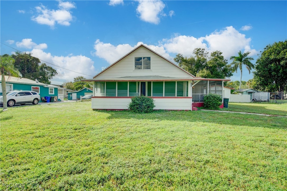 568 Prospect Ave, Fort Myers, FL 33905 - photo 1