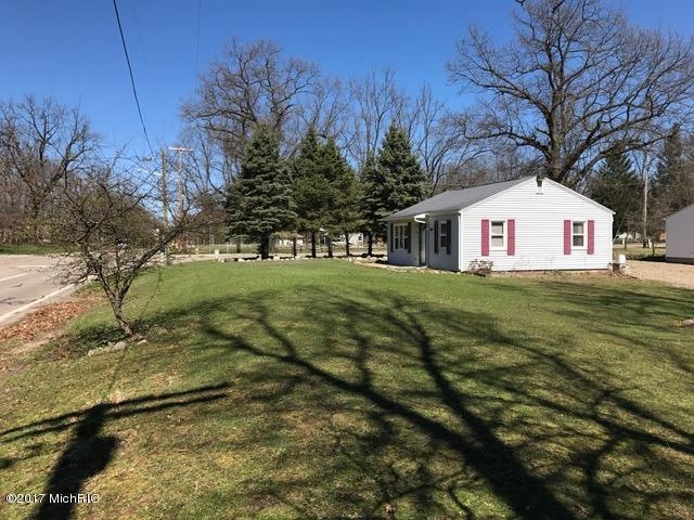 9229 Oakland Dr, Portage, MI 49024 - photo 1