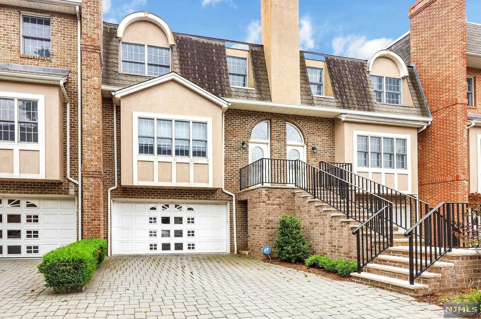 138 Stonegate Trail unit 138, Cresskill, NJ 07626 - photo 1