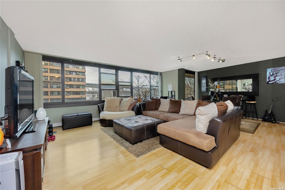 16715 12th Ave unit 3B, Whitestone, NY 11357 - photo 1