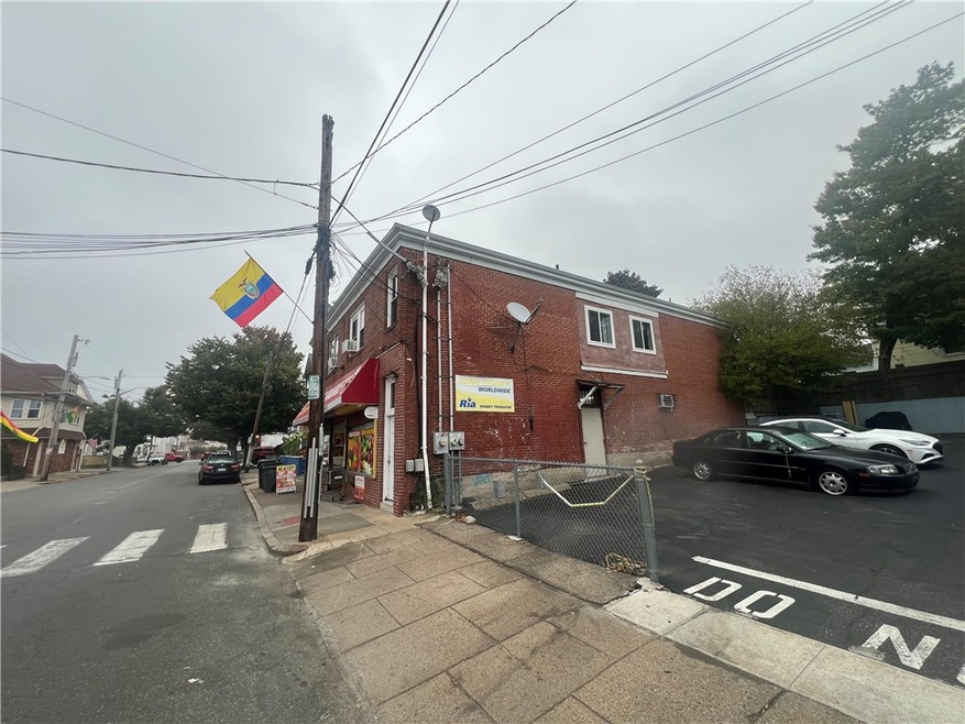 196 Pocasset Ave unit 2, Providence, RI 02909 - photo 1