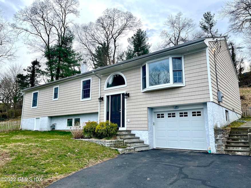 22 Caroline Place, Greenwich, CT 06831 - photo 1