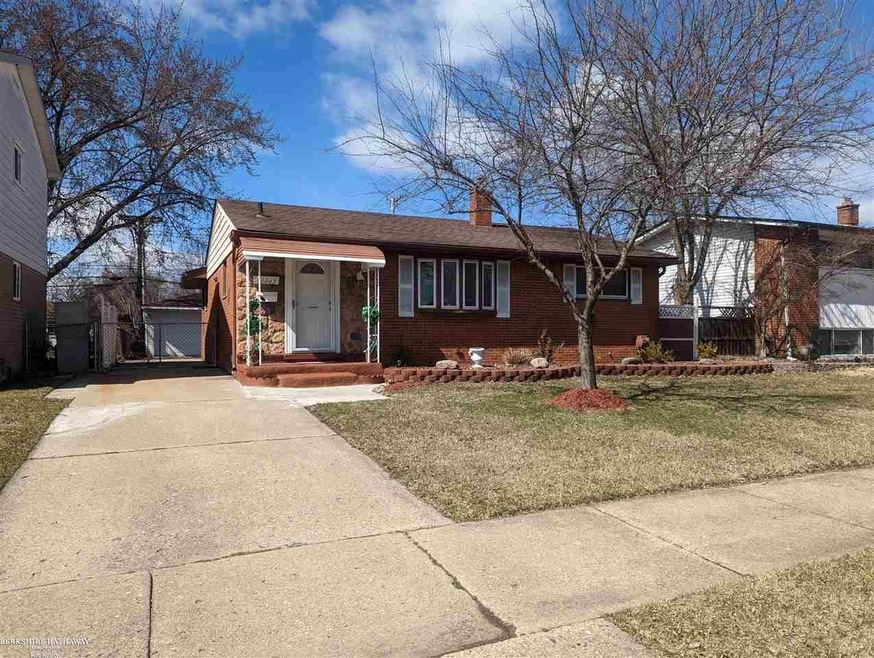 30843 J Carls St, Roseville, MI 48066 - photo 1