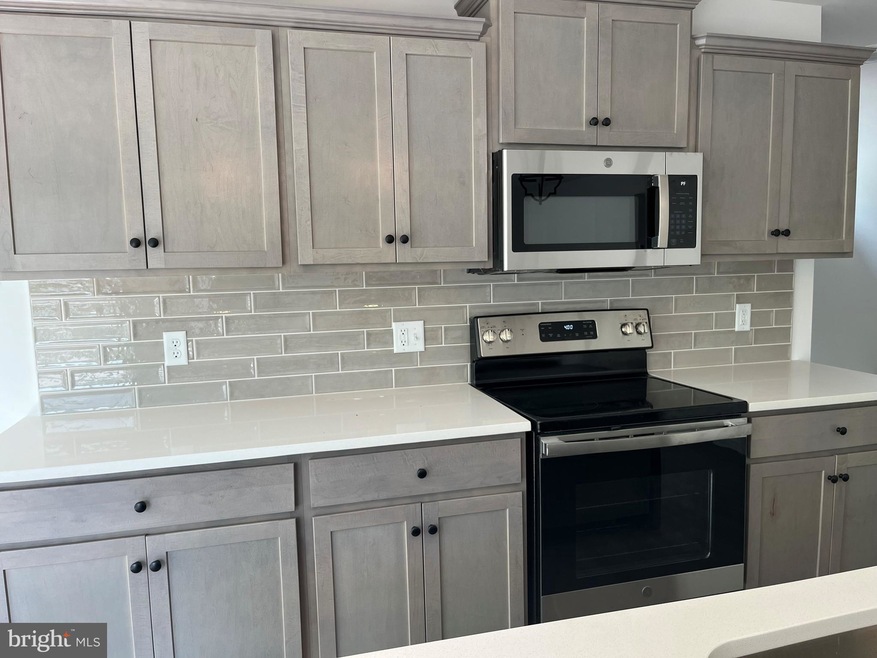 80 Ladderback Ln unit 83, Reading, PA 19606 - photo 1