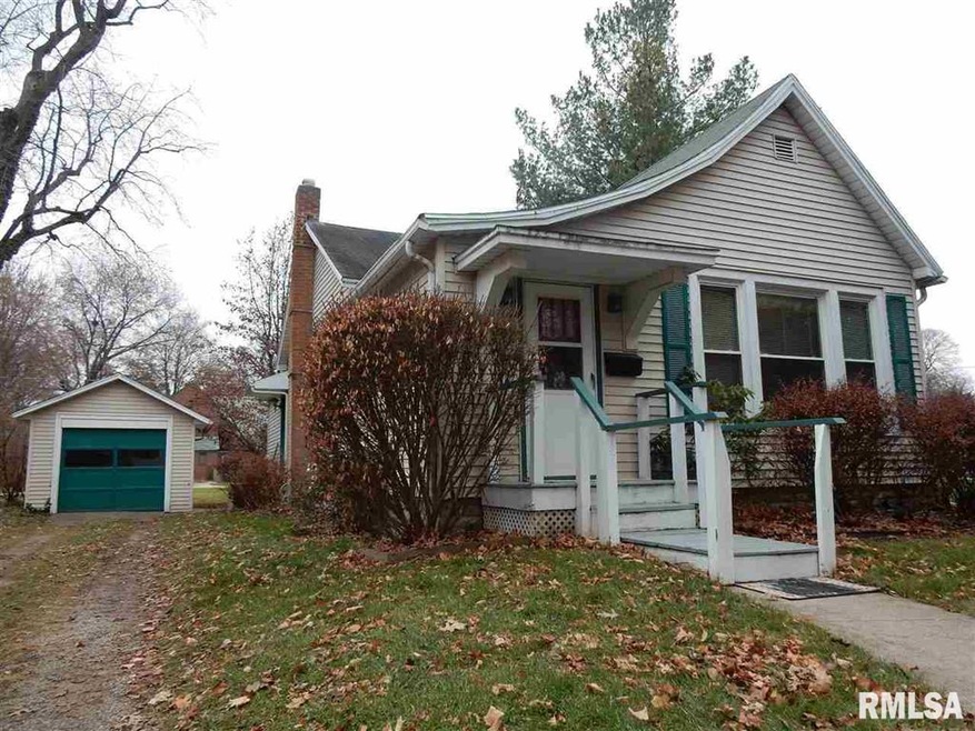 627 Peoria St, Lincoln, IL 62656 - photo 1