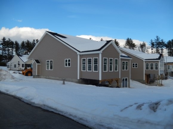 29 Watts Landing unit 19, Manchester, NH 03103 - photo 1