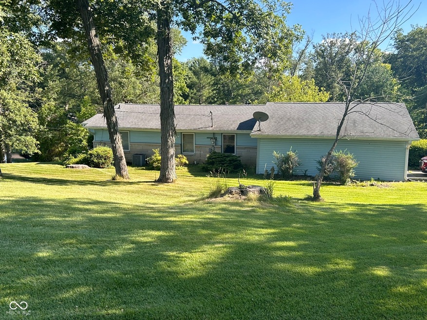 8700 W White Oak Ln, Columbus, IN 47201 - photo 1