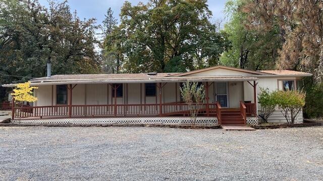 1740 SUMMIT LOOP FRONT VIEW