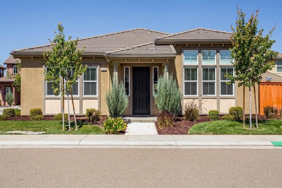 9309 Vintner Cir, Patterson, CA 95363 - photo 1