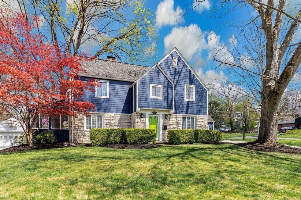 Welcome to 180 W Cooke Road.