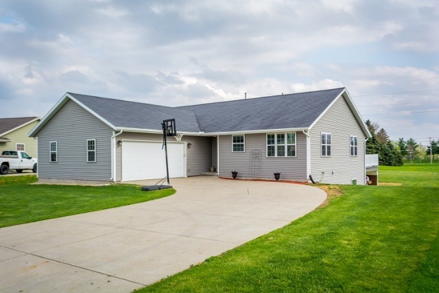 665 Windsor Ln, Evansville, WI 53536 - photo 1