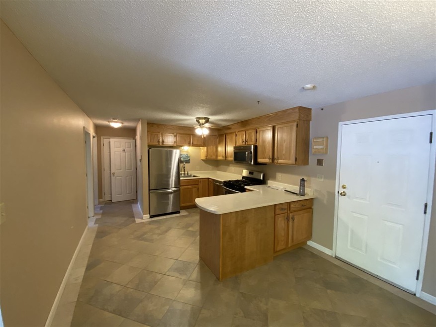 6 Knights Bridge Dr unit J306, Nashua, NH 03063 - photo 1