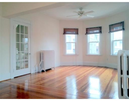 25 Ericsson St unit 2, Cambridge, MA 02138 - photo 1