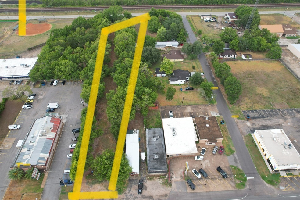 4627 Avenue H, Rosenberg, TX 77471 - photo 1