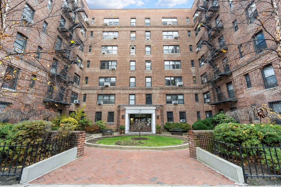 The Lincoln unit 1T, Forest Hills, NY 11375 - photo 1