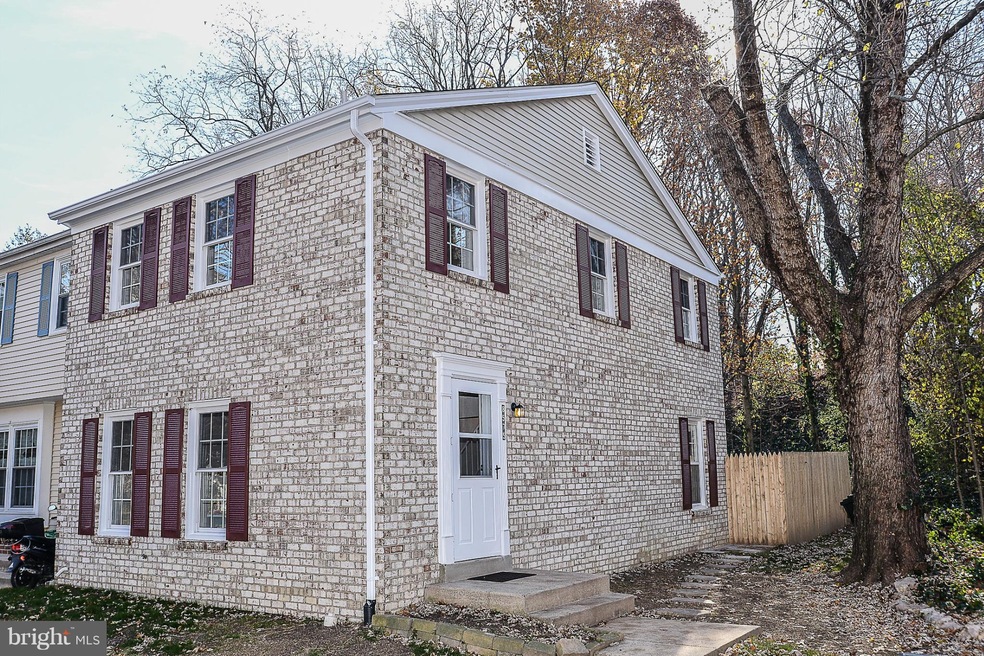 8575 Chester Grove Ct, Springfield, VA 22153 - photo 1