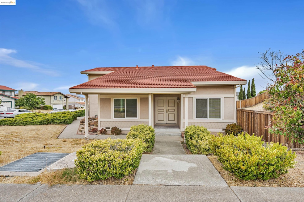 Sold $800,000 • Co-Listing Agent