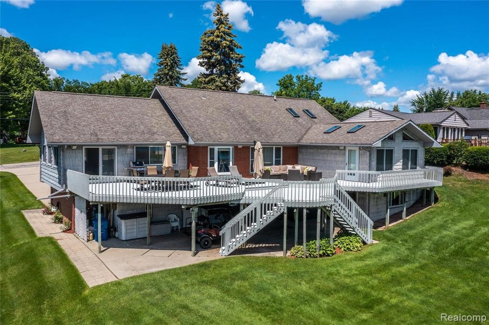 Hilltop Waterfront Ranch with Walkout views main b