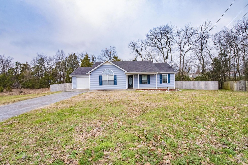 209 Saddlewood Dr, Shelbyville, TN 37160 - photo 1