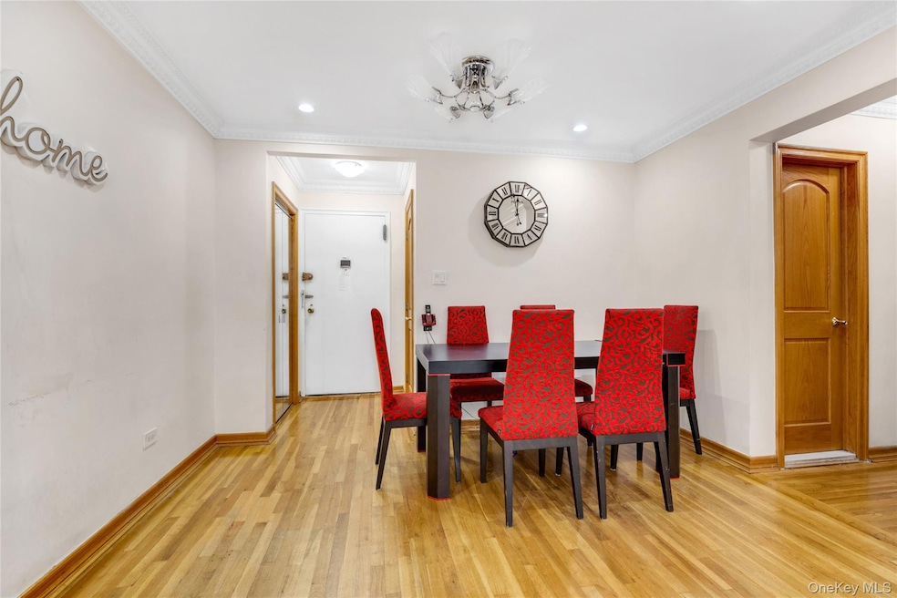 108-50 62nd Dr unit 3F, Forest Hills, NY 11375 - photo 1