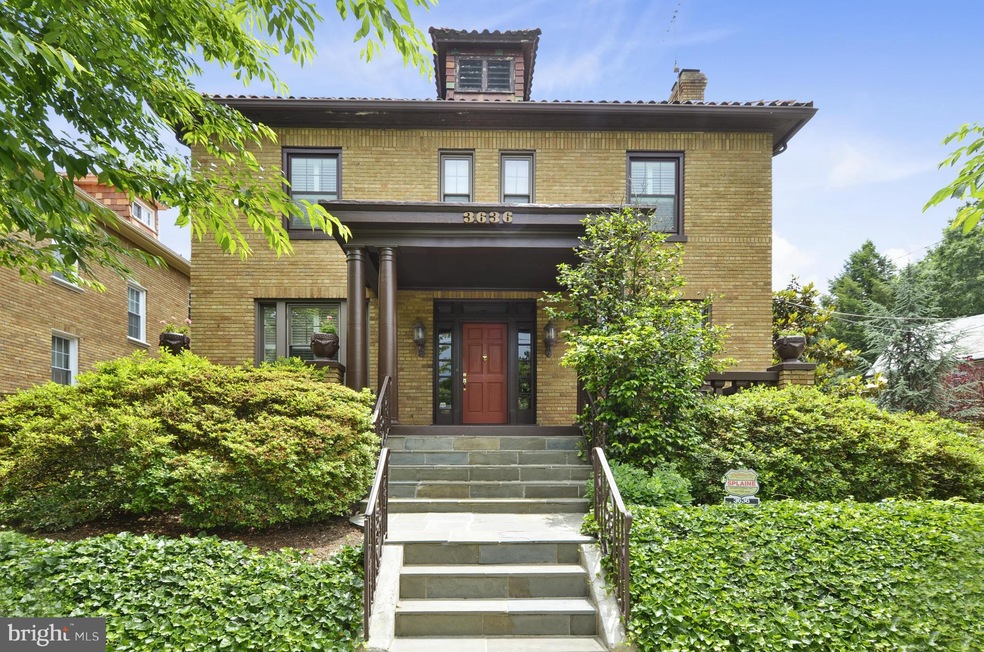 3636 Everett St NW, Washington, DC 20008 - photo 1