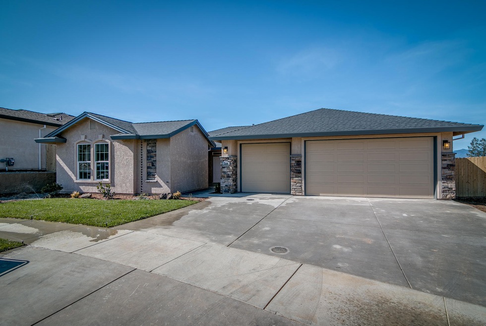 330 Stinson Loop (1).jpg