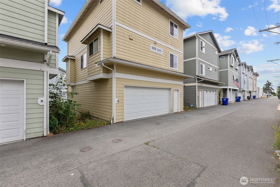 1118 Chestnut Ct unit 18, Everett, WA 98201 - photo 1