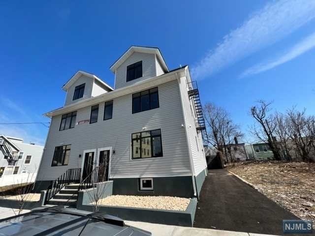 254 22nd St unit 3, Irvington, NJ 07111 - photo 1