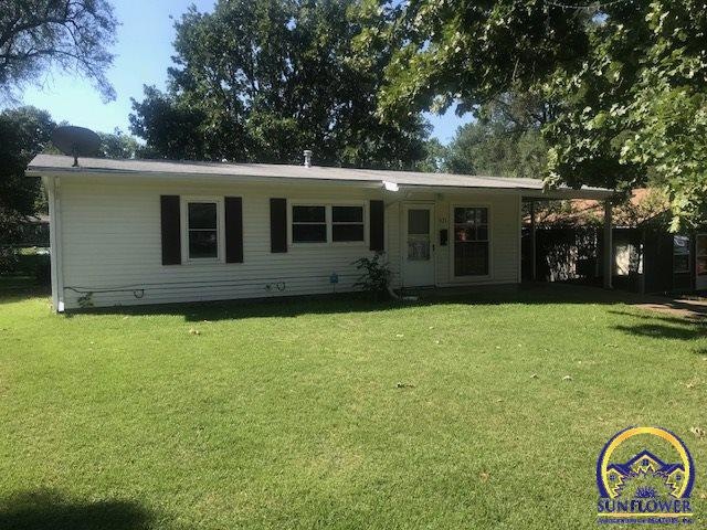 921 SW 31st St, Topeka, KS 66611 - photo 1