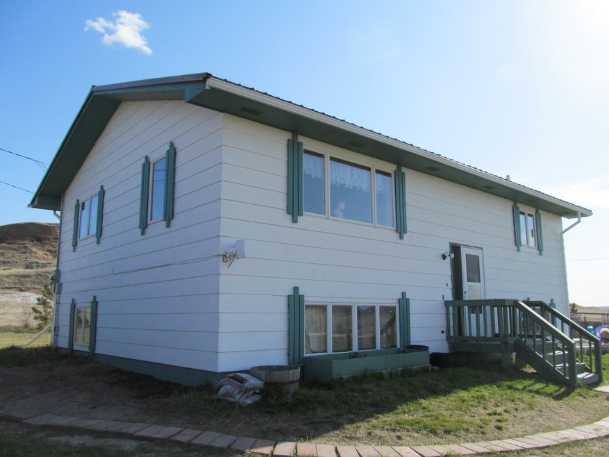 10 ACRES CLOSE TO TOWN