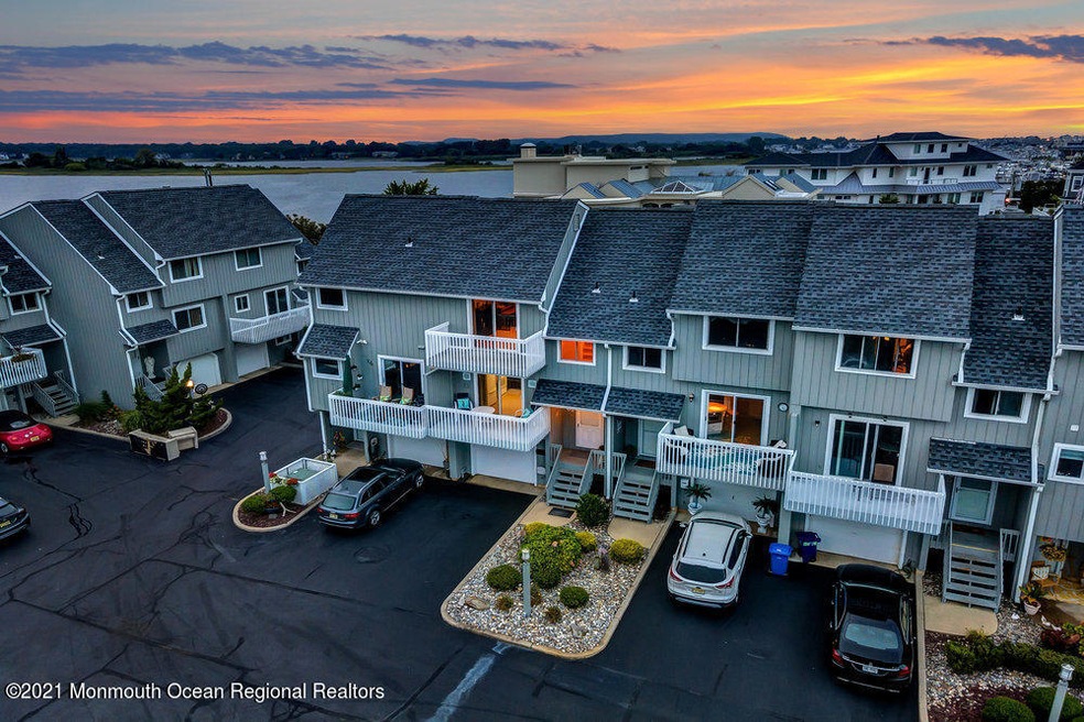 5 Island View Way unit 62, Sea Bright, NJ 07760 - photo 1