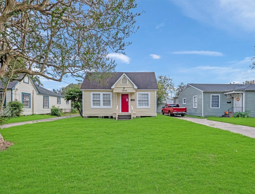 1004 Gale St, Houston, TX 77009 - photo 1