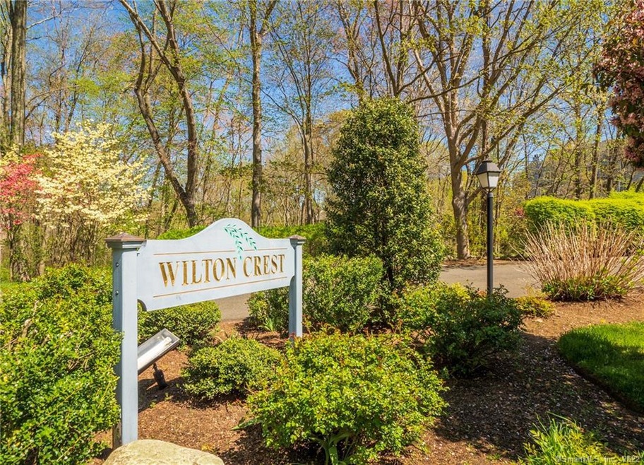 Welcome to 40 Wilton Crest !