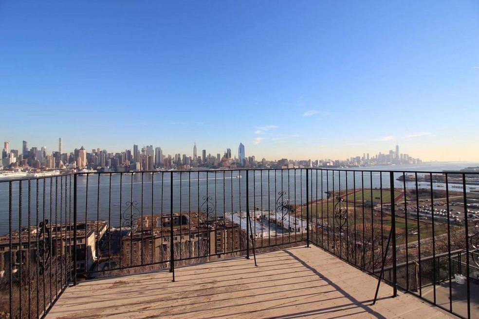 62 King Ave unit 2, Weehawken, NJ 07086 - photo 1