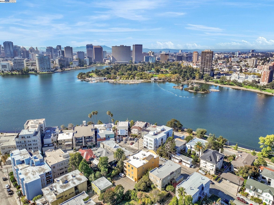 400 Wayne Ave unit 1, Oakland, CA 94606 - photo 1