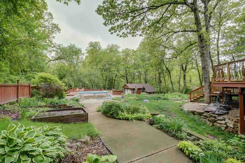 2390 White Oak Tr, Dunn, WI 53575 - photo 1