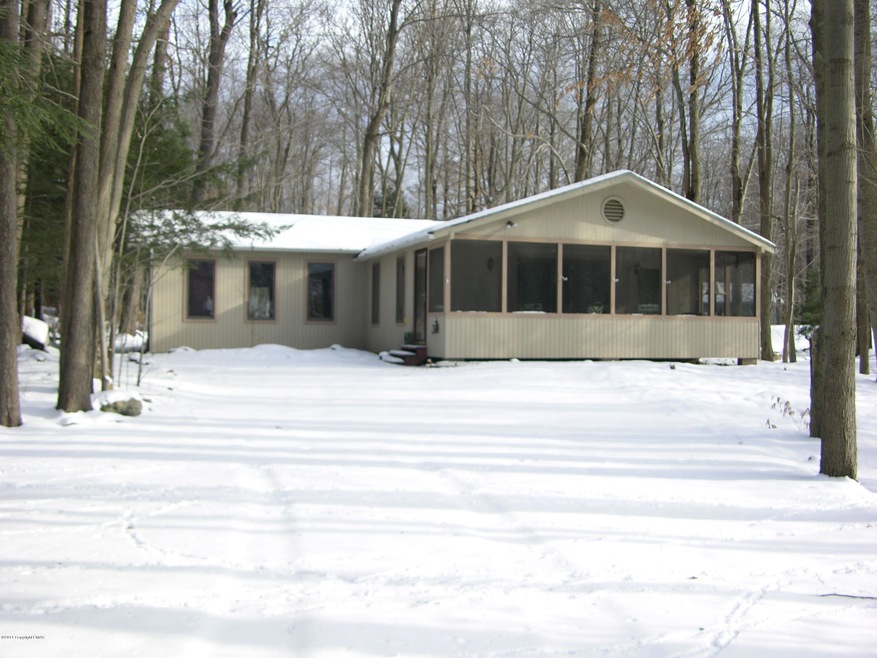 2429 Overlook Ln, Pocono Pines, PA 18350 - photo 1