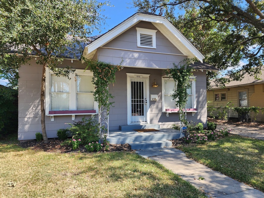 1016 Studewood St, Houston, TX 77008 - photo 1